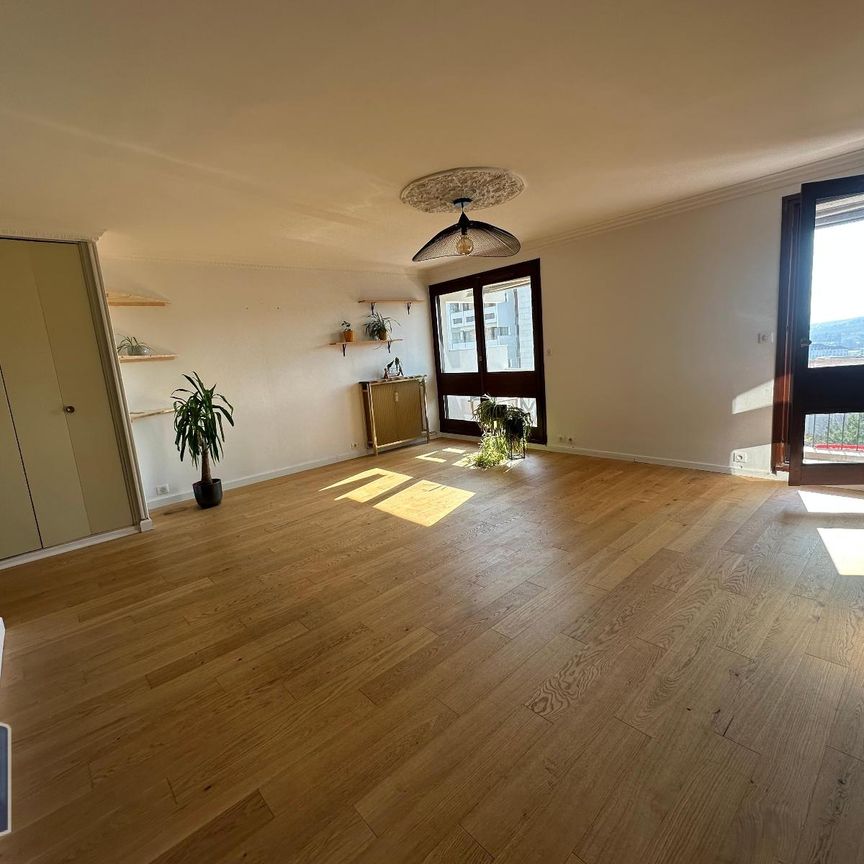 Location Appartement 2 pièces 61m² EPERNAY 51200 - Photo 1