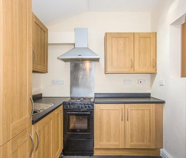 2 bedroom terraced house to rent - Photo 5