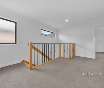 4/33 Thompson Street, Glen Waverley - Photo 4