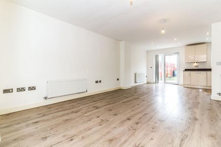 3 bedroom terraced house to rent - Photo 2