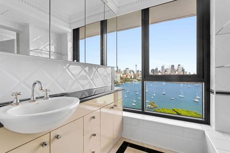 Apartment with Uninterrupted Harbour Views - Photo 4
