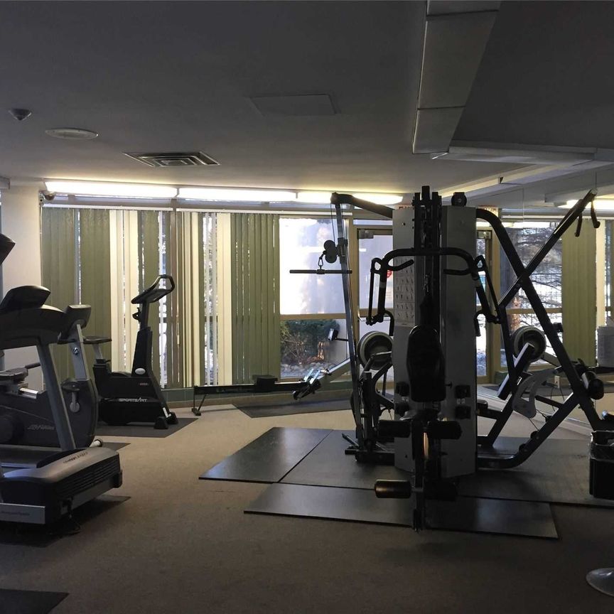 For Lease - 350 Rathburn Road Unit# 906, Mississauga, Ontario - Photo 1