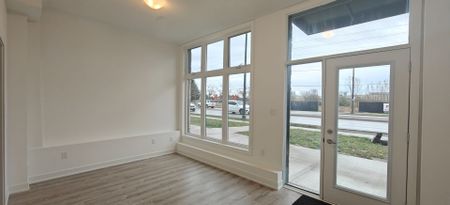 For Lease - 5494 Main Street, Whitchurch-Stouffville, Ontario - Photo 2