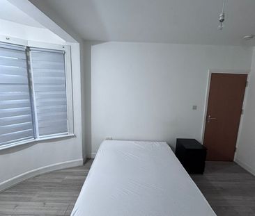 Room in a Shared House, Shelbourne Road, N17 - Photo 4