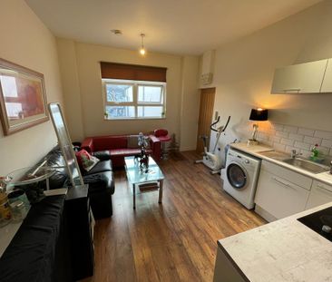 Studio to rent - Photo 1