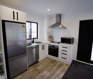 These are great studio rooms, within walking distance to local shop... - Photo 3