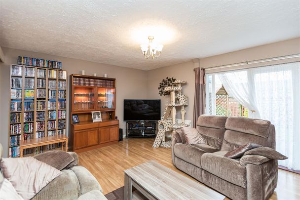 Greenlands Avenue, Greenlands, Redditch - Photo 1