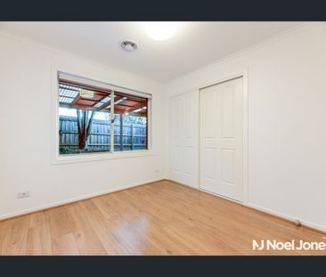 Beautifully Renovated Unit In Prime Position - Photo 5