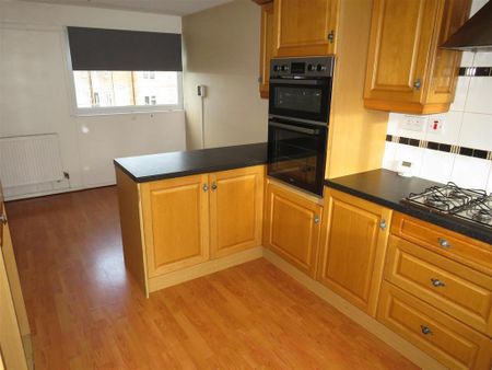 3 bedroom terraced house to rent - Photo 2