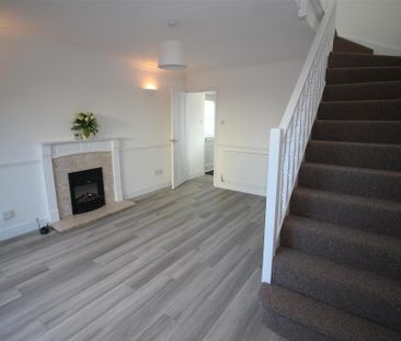 2 bedroom end of terrace house to rent - Photo 1
