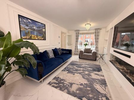 4 bedroom detached house to rent - Photo 2