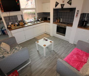 St Marks Road, Preston - Photo 1