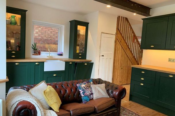 3 bedroom semi-detached house to rent - Photo 1