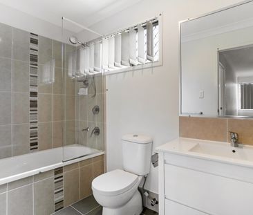 2/5 Costalot Street, Oxley QLD 4075 - Townhouse For Rent | Domain - Photo 5