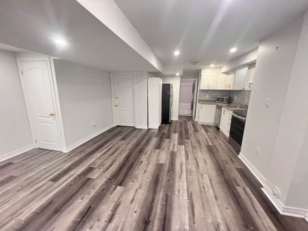 For Lease - 230 Wardlaw Place Unit# Lower, Vaughan, Ontario - Photo 2