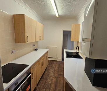 3 bedroom terraced house to rent - Photo 6