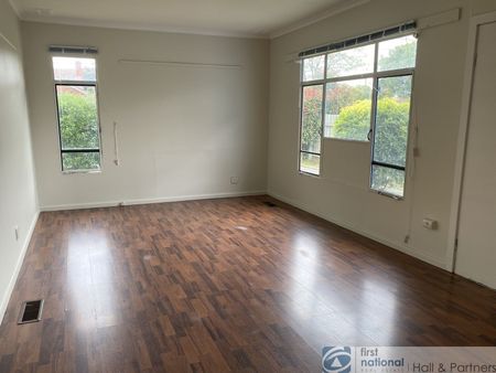 3 bedroom house in a prime location! - Photo 5