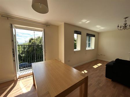 2 bedroom apartment to rent - Photo 4