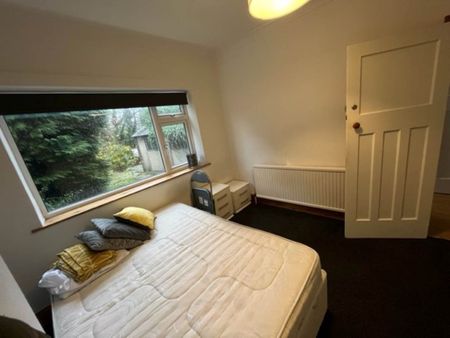 Eden Crescent (room 1), Burley, Leeds - Photo 3