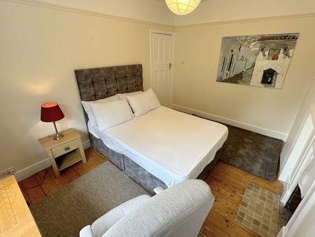 Room in a Shared House, Ellington Road, N10 - Photo 2