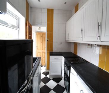 2 Bedroom Terraced To Let - Photo 3
