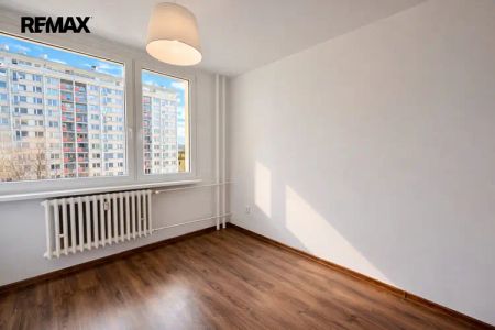 Dlouhodobý pronájem moderního 3+1 s balkónem, Frýdlantská , Praha 8 - Photo 3
