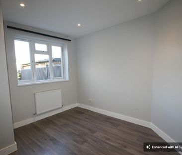 3 bedroom detached house to rent - Photo 2