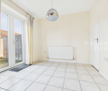 3 bedroom terraced house to rent - Photo 2