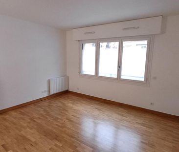 location Appartement F1 DE 27.8m² À PARIS - Photo 1