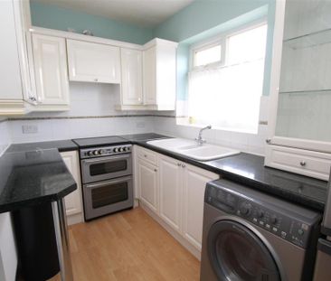 2 bedroom maisonette to rent - Photo 5