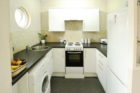 1 bedroom flat to rent - Photo 5