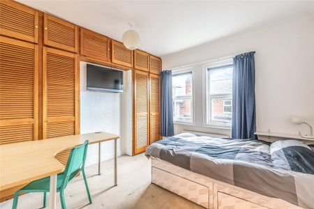 4 bedroom terraced house to rent - Photo 3