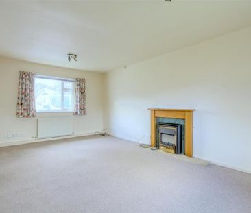 2 bedroom semi-detached bungalow to rent - Photo 6