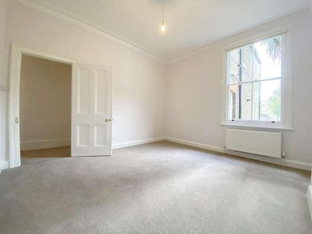 South Croxted Road, Dulwich, London, SE21 - Photo 2