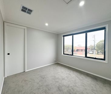 Brand New, Stylish Townhouse in Prime Lara Location - Photo 5