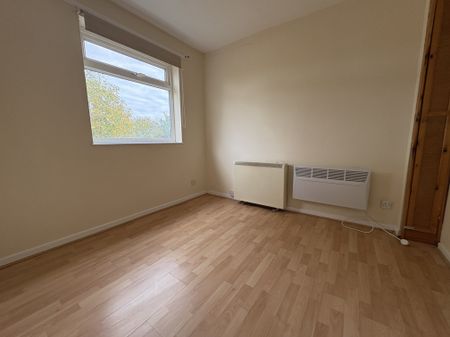 High Street, Ely, Sutton - Photo 3