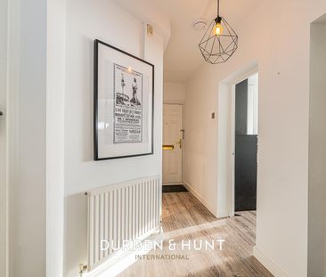 Torrington Drive, Loughton - Photo 3