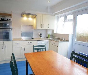 Bedroom Detached House In Winton, BH9 - Photo 3