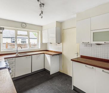 3 bedroom semi-detached house to rent - Photo 5