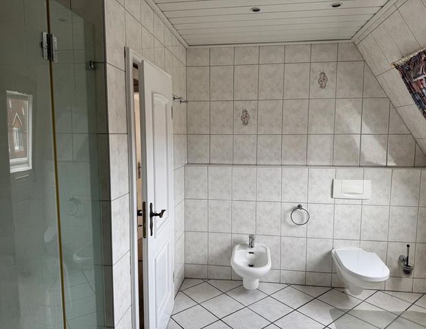 3-Zimmer-Dachgeschosswohnung/Itzehoe - Photo 1