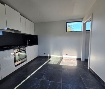 Private & Secure Granny Flat - Photo 1