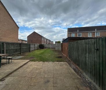 2 bedroom semi-detached house to rent - Photo 3