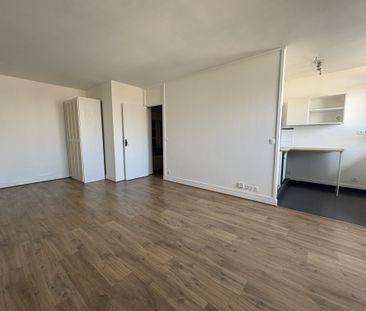 Location Appartement 1 pièce 32m² BOULOGNE BILLANCOURT 92100 - Photo 3