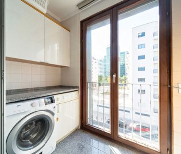 3 room luxury Apartment for rent in Lisbon, Portugal - Photo 3
