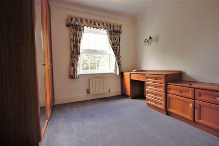 4 bedroom detached house to rent - Photo 3