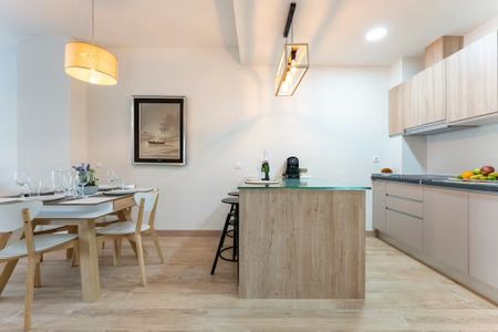 Calle Martínez de la Rosa, Málaga, Andalusia 29010 - Photo 5