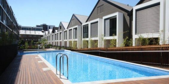 Chic Executive Living - Photo 3
