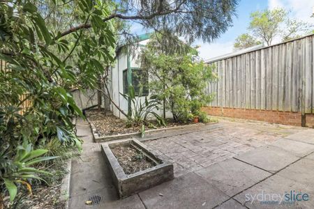 65 Macaulay Rd STANMORE NSW 2048 - Photo 5