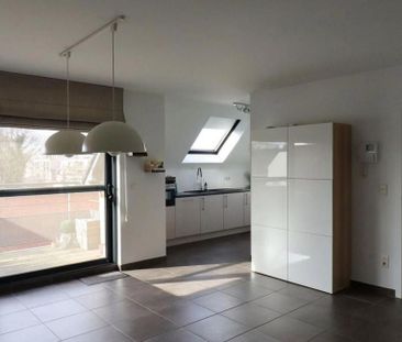 Duplex te huur in Hasselt voor € 795 met 1 slaapkamer - Photo 2