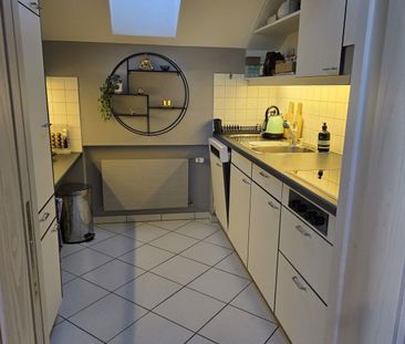 FOR A SINGLE PERSON IN ZUG, FURNISHED, TEMPORARY - Foto 5